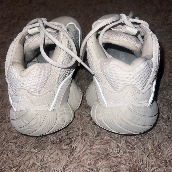 Yeezy 500 - Picture 5 of 7